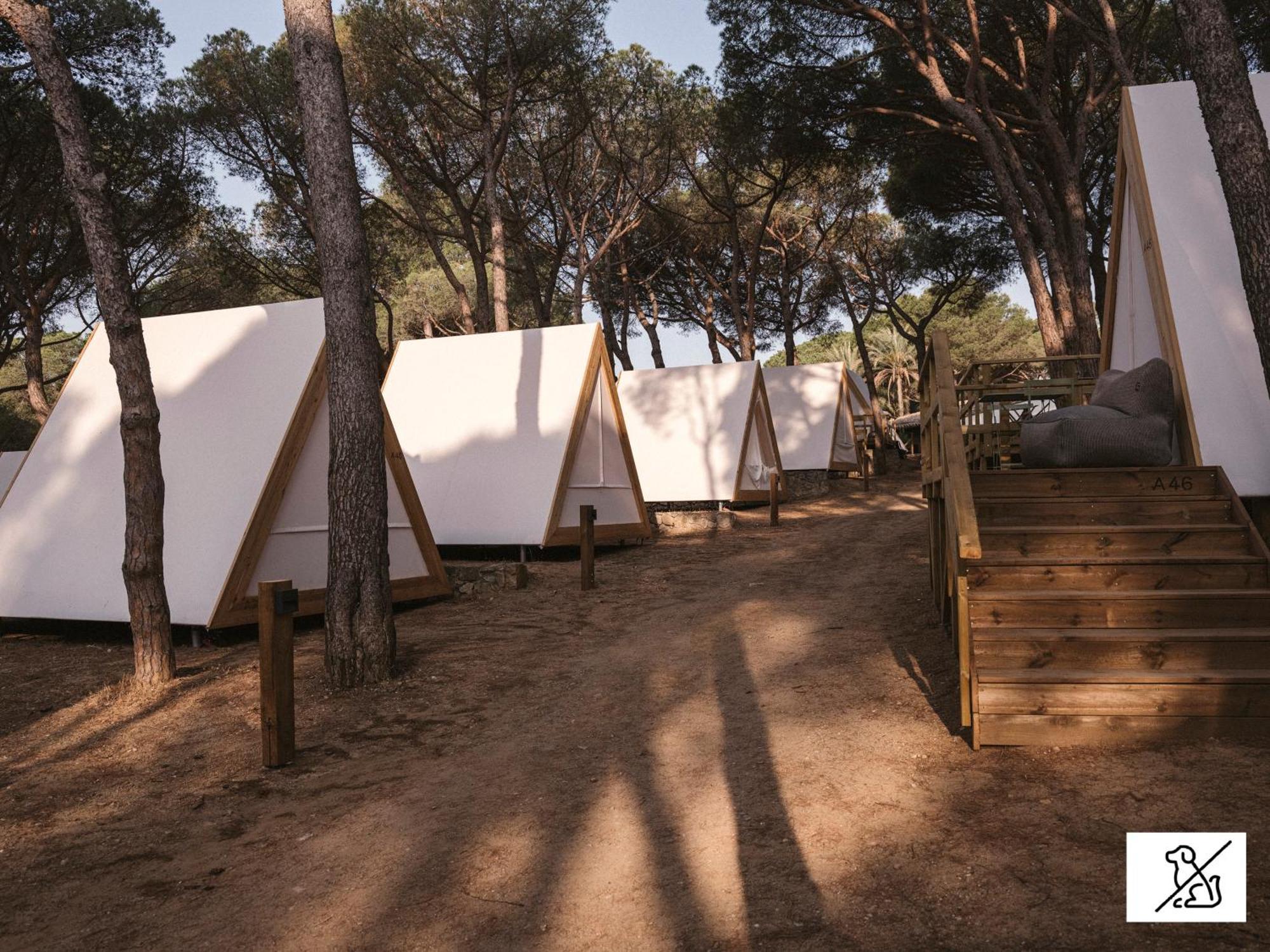 Hotel Wecamp Cala Montgo L' Escala Exterior foto